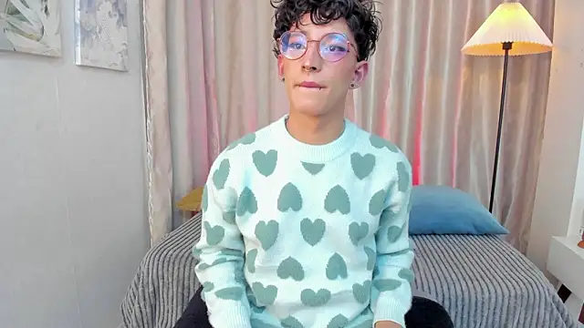 iiangel  online show from 02/17/26, 03:36