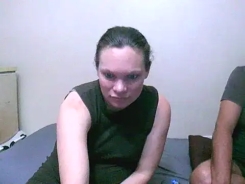 redsparrowXxXx online show from 10/15/25, 03:12