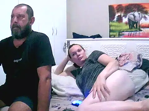 redsparrowXxXx online show from 02/17/26, 07:09