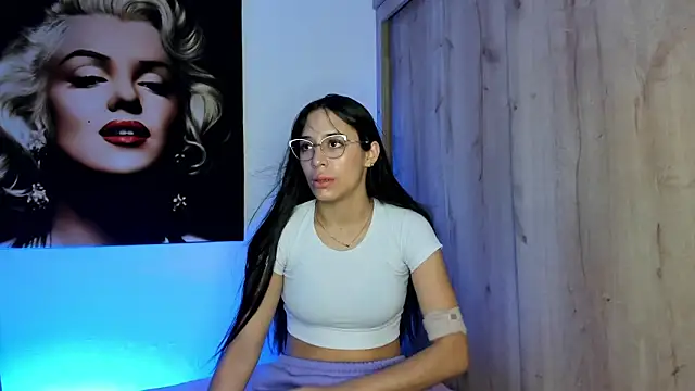 TANIA 06 online show from 09/18/25, 01:24