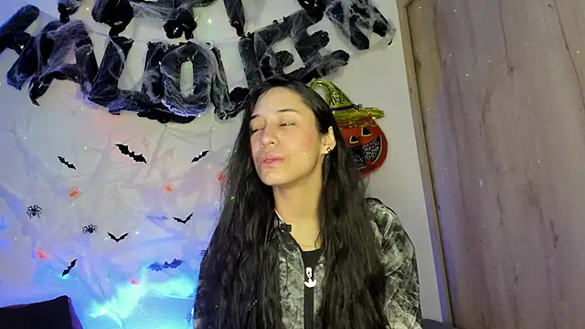 TANIA 06 online show from 11/01/25, 01:24