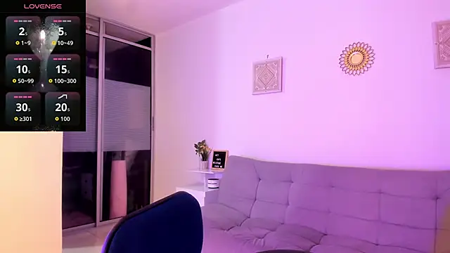 emily-777 online show from 12/15/25, 08:35