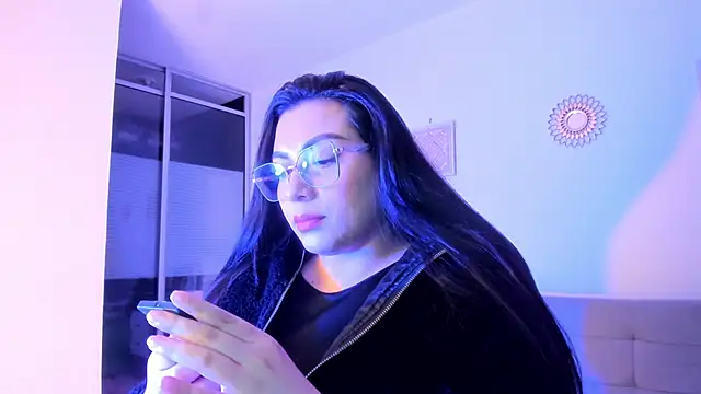 emily-777 online show from 12/16/25, 09:31