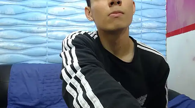 Snapshot of seigfried0 chatting on 02/20/25, 06:57 seigfried0 online show from 02/20/25, 06:57