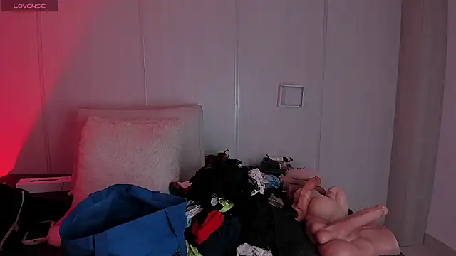 Snapshot of sasha_riverss chatting on 01/31/26, 07:23 sasha riverss online show from 01/31/26, 07:23