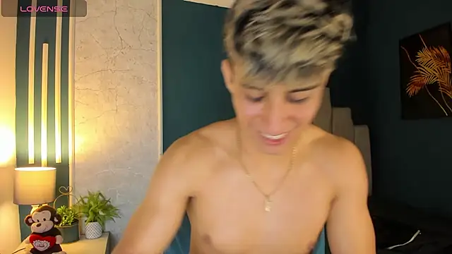 Allex Cano online show from 03/08/25, 06:32