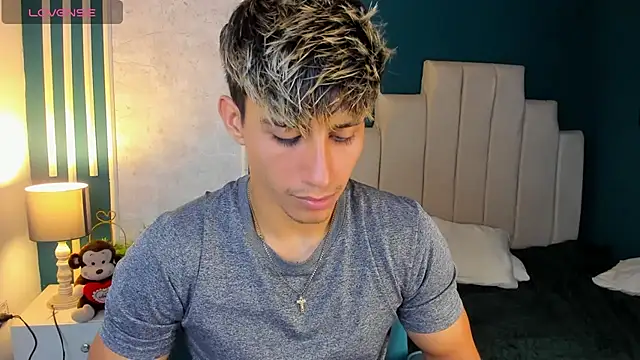 Allex Cano online show from 03/15/25, 03:29