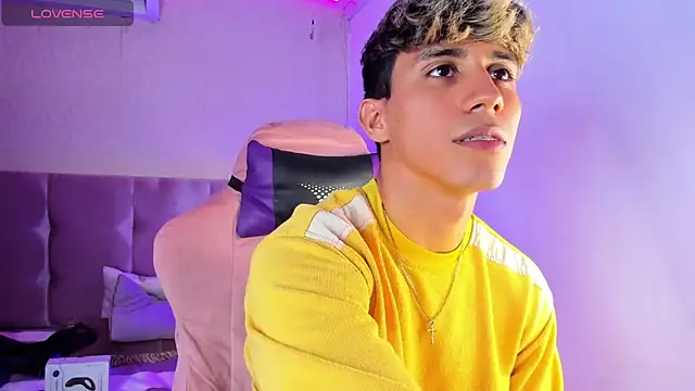 Allex Cano online show from 03/20/25, 06:20