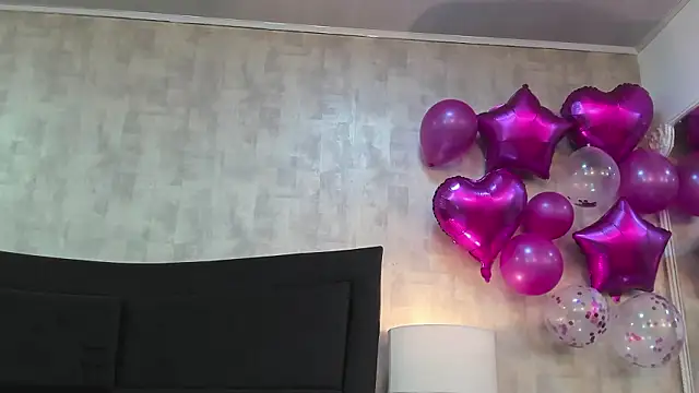 NahomyCarther online show from 02/15/26, 11:23