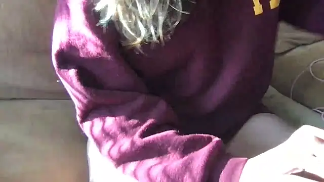 ashleighpink online show from 04/04/26, 01:19