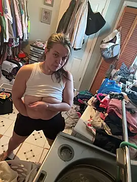 SirensKissss online show from 03/08/25, 09:08