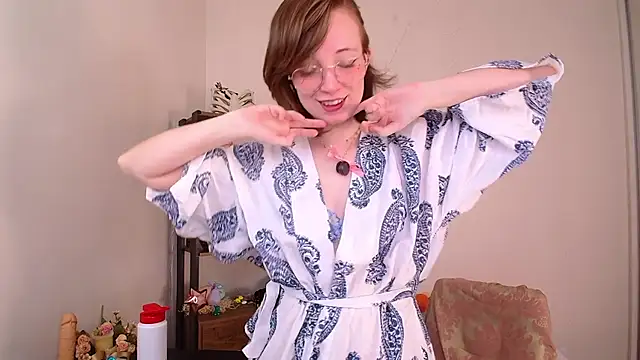 Snapshot of Elise_Nyx chatting on 06/06/26, 12:54 Elise Nyx online show from 06/06/26, 12:54