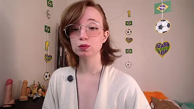 Snapshot of Elise_Nyx chatting on 06/13/26, 12:36 Elise Nyx online show from 06/13/26, 12:36