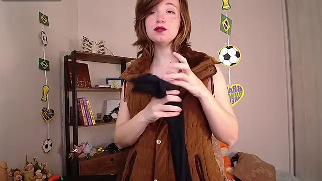 Snapshot of Elise_Nyx chatting on 06/26/26, 01:04 Elise Nyx online show from 06/26/26, 01:04