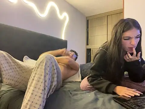 DesireLuxe online show from 10/14/25, 07:42