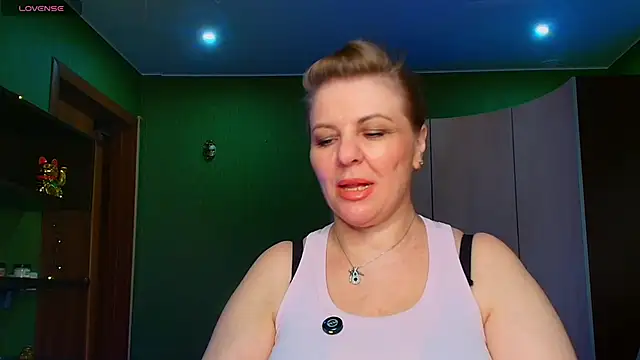 VeronikawGold online show from 05/20/26, 06:47