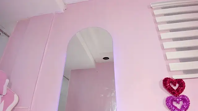 emily sweett24 online show from 02/24/25, 06:58