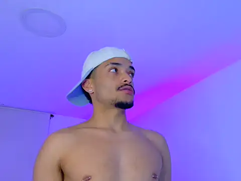 eross chipre  online show from 11/21/25, 10:41