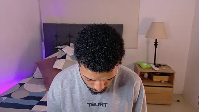 eross chipre  online show from 04/15/26, 02:51