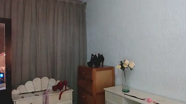 EngelCristaly online show from 02/13/26, 05:47