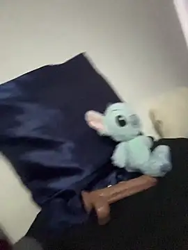 Snapshot of lola__med chatting on 10/26/25, 02:12 lola med online show from 10/26/25, 02:12