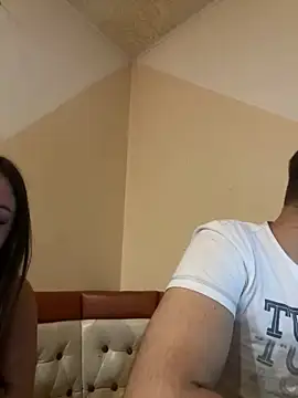 Snapshot of NennaAndPhilip chatting on 03/19/25, 08:11 NennaAndPhilip online show from 03/19/25, 08:11