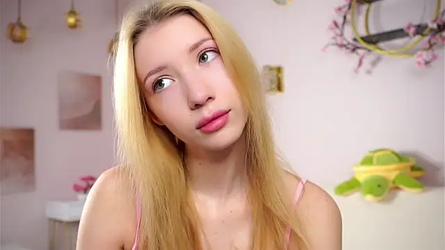 SunnivaCovil online show from 02/23/26, 02:47