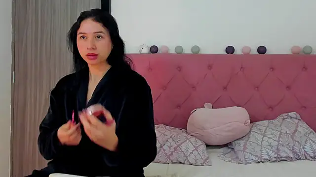 Snapshot of ela_black chatting on 02/23/25, 01:21 ela black online show from 02/23/25, 01:21