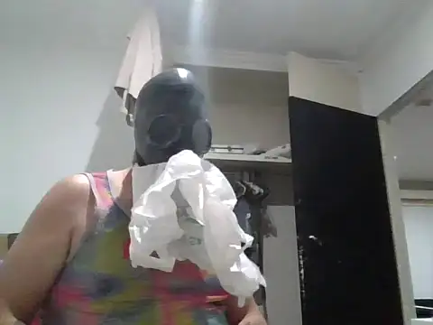 Snapshot of kinkyfag94 chatting on 09/10/25, 02:17 kinkyfag94 online show from 09/10/25, 02:17