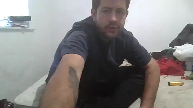 Snapshot of kinkyfag94 chatting on 09/15/25, 05:40 kinkyfag94 online show from 09/15/25, 05:40