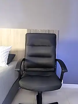 Ashly hills online show from 02/26/25, 02:59