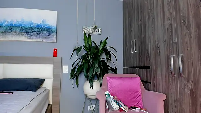 Ashly hills online show from 04/09/26, 06:19