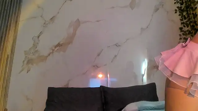 Little Lau1 online show from 10/02/25, 08:05