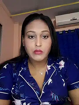 Snapshot of hotlovr chatting on 03/06/25, 03:24 hotlovr online show from 03/06/25, 03:24