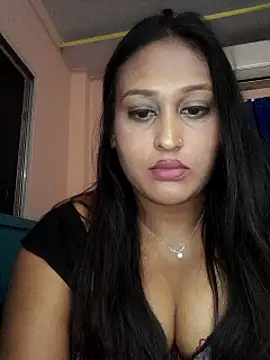 Snapshot of hotlovr chatting on 03/11/25, 07:58 hotlovr online show from 03/11/25, 07:58