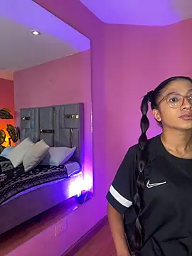 Tyla Ks online show from 03/19/25, 07:27