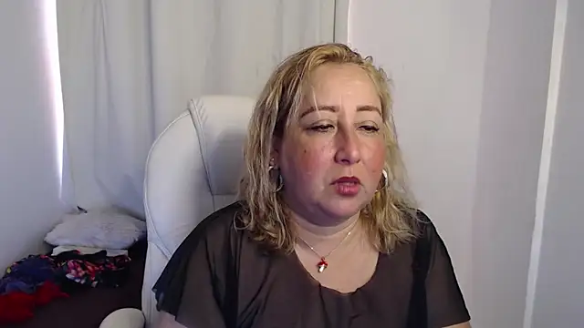 Mature 2025 online show from 10/17/25, 04:31