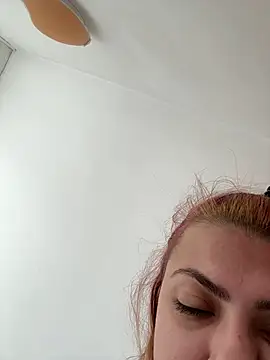 Snapshot of KittieHallo chatting on 02/22/25, 09:45 KittieHallo online show from 02/22/25, 09:45