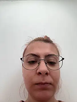 Snapshot of KittieHallo chatting on 02/23/25, 11:33 KittieHallo online show from 02/23/25, 11:33