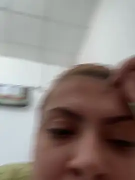 Snapshot of KittieHallo chatting on 02/24/25, 09:10 KittieHallo online show from 02/24/25, 09:10