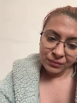 Snapshot of KittieHallo chatting on 03/07/25, 11:07 KittieHallo online show from 03/07/25, 11:07