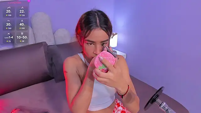 Snapshot of honey_sofii_ chatting on 05/30/26, 11:40 honey sofii online show from 05/30/26, 11:40