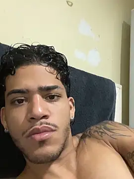 izaak taylor7 online show from 06/05/26, 11:27
