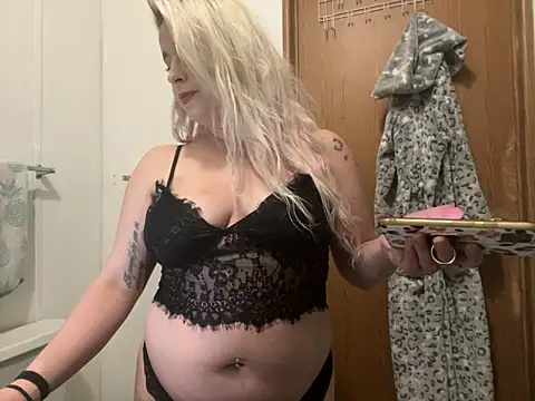 sexylilb17 online show from 03/18/25, 03:20