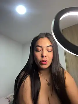 Snapshot of _SARA_69 chatting on 03/04/25, 11:19  SARA 69 online show from 03/04/25, 11:19