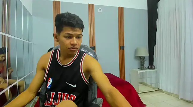 leslieanddrako online show from 02/27/25, 10:31