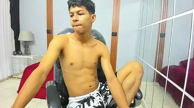 leslieanddrako online show from 03/05/25, 10:32