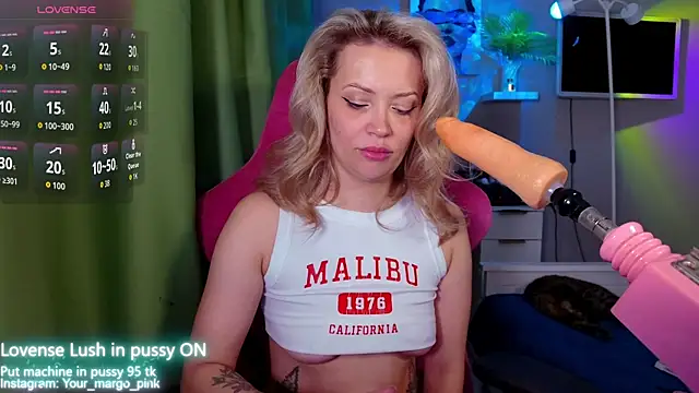 Snapshot of Margony chatting on 10/18/25, 04:26 Margony online show from 10/18/25, 04:26