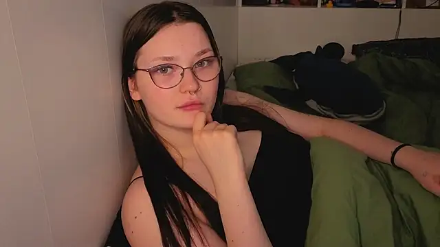 milliedoll online show from 11/13/25, 09:52