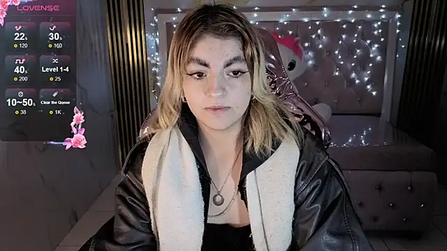 lili conor s online show from 11/13/25, 03:16